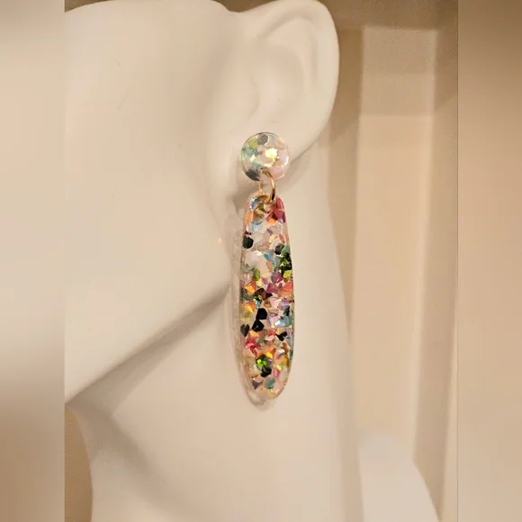 New dangle resin earrings - Picture 4 of 4